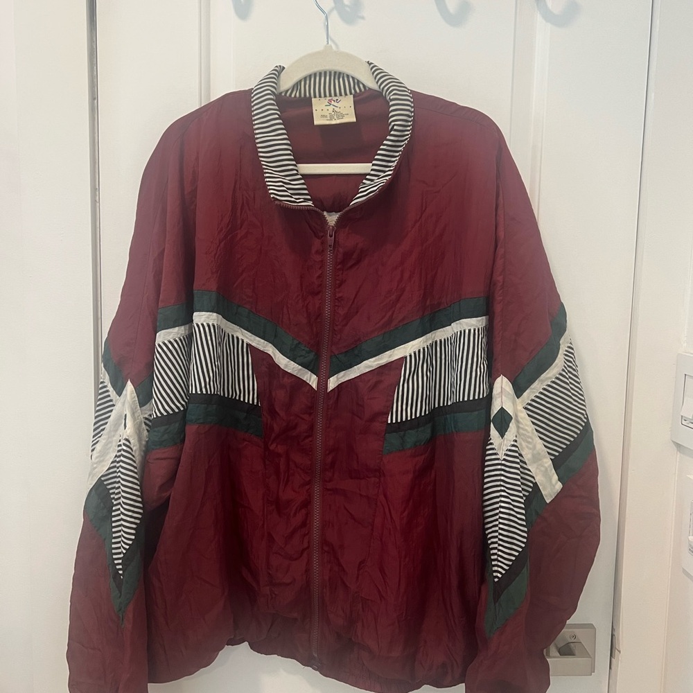 Vintage 80’s Avait Sportif Tack Jacket Size XL
with Geometric Accents